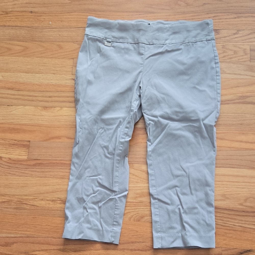 Alfani Gray Cropped Pants